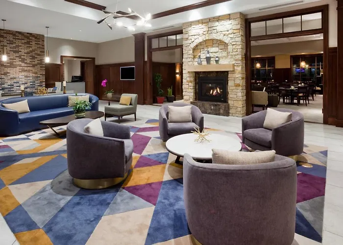 Discover the Best Hotels Close to Woodbury Commons for Your Shopping Getaway